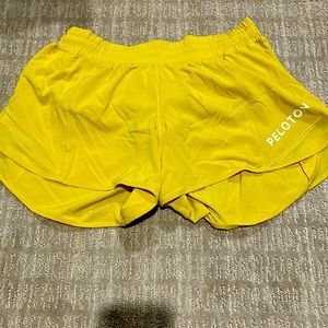 Peloton x Lulu 4 inch Hotty Hot Shorts